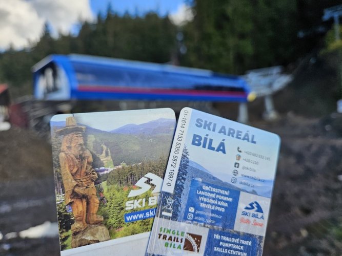 Celodenní skipas na Bílé